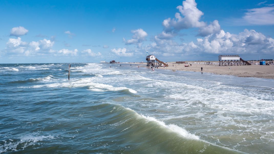 Der Badeurlaub an Nord- und Ostsee könnte zukünftig gefährdet sein.