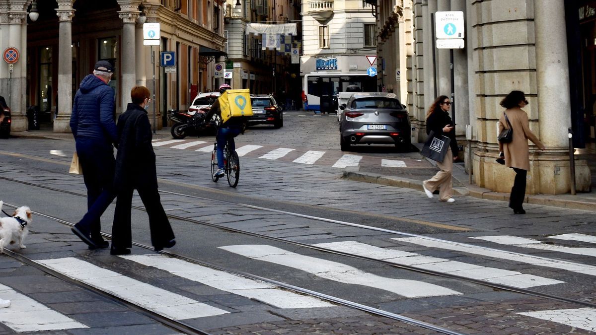 Zahlreiche Städte in Nord-Italien wie Turin verhängen in Kürze ein Fahrverbot für ältere Diese-Fahrzeuge. 