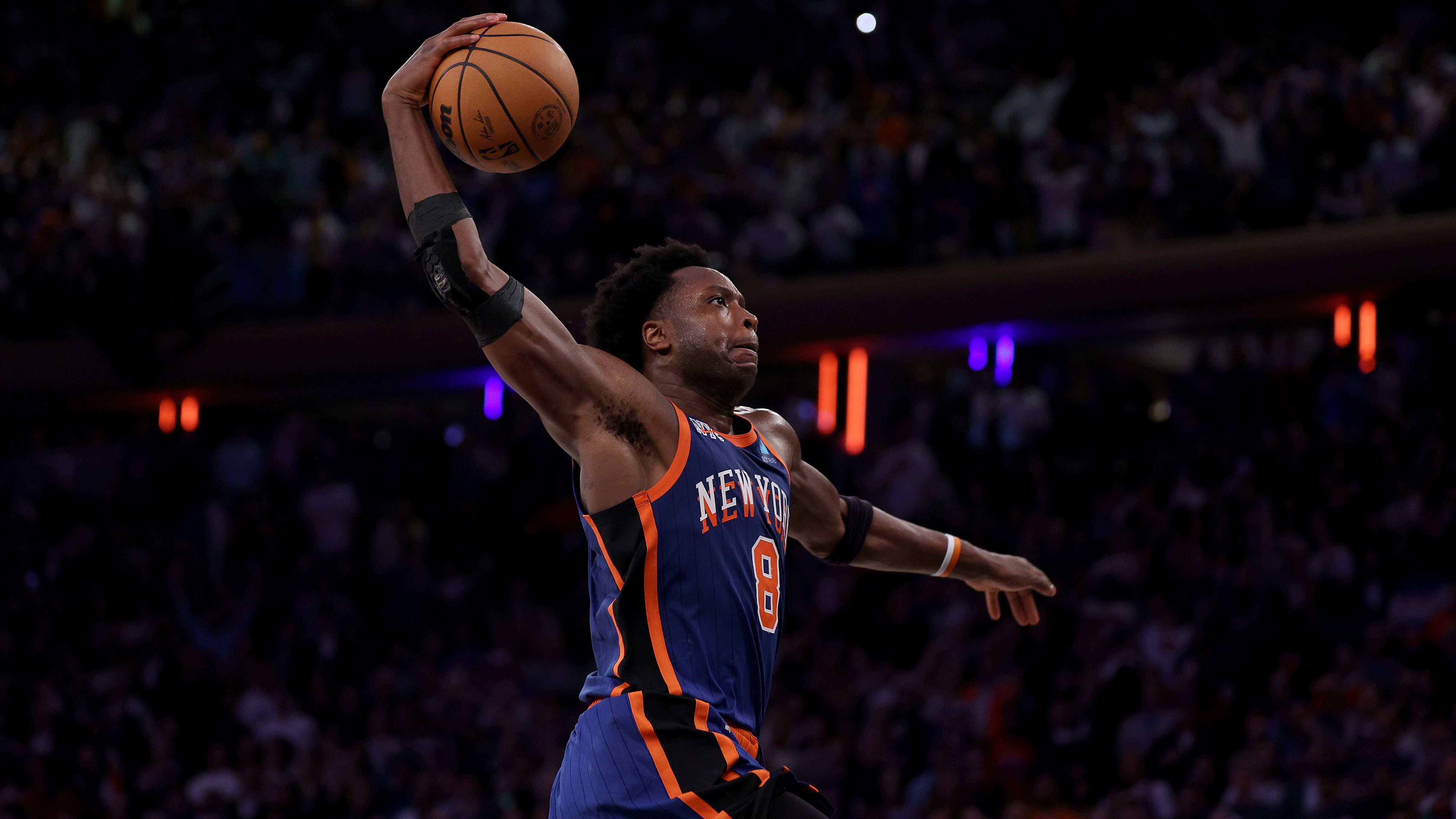 <strong>OG Anunoby - Spieleroption für kommende Saison</strong> <br>Position: Forward<br>Letztes Team: New York Knicks<br>Letztes Gehalt: ca. 18,6 Millionen Dollar<br>Stats 2023/24: 14,7 Punkte, 4,2 Rebounds, 2,1 Assists