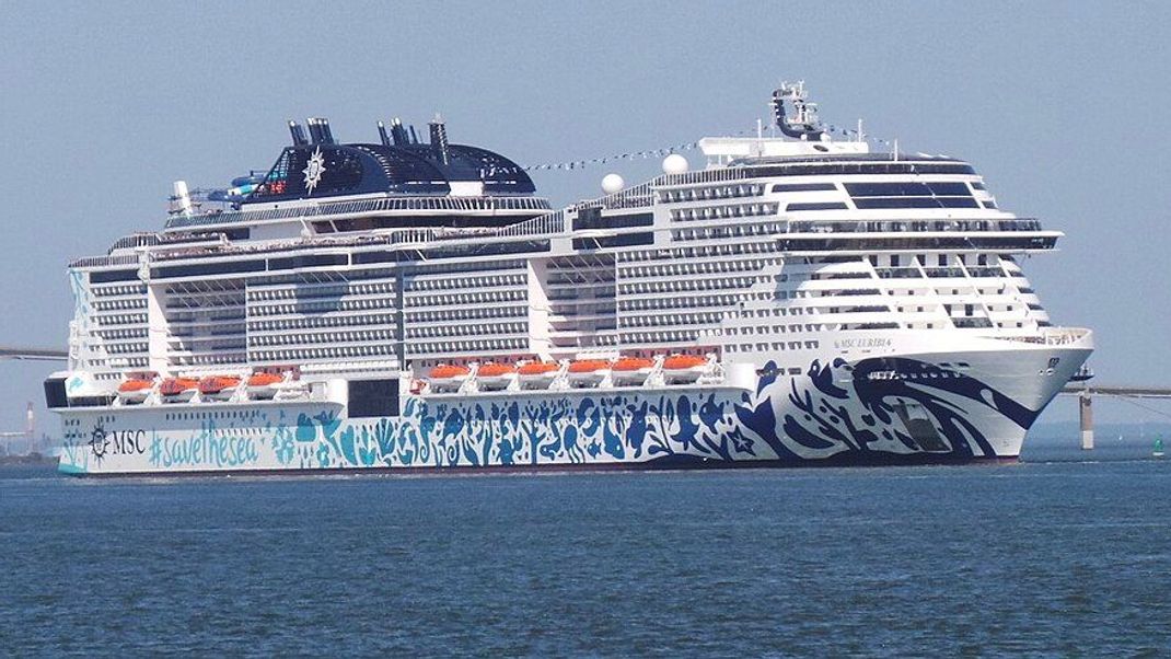 Ein 23-jähriger Schotte stürzte von dem Kreuzfahrtschiff "MSC Euribia" in die Nordsee und gilt seither als vermisst.