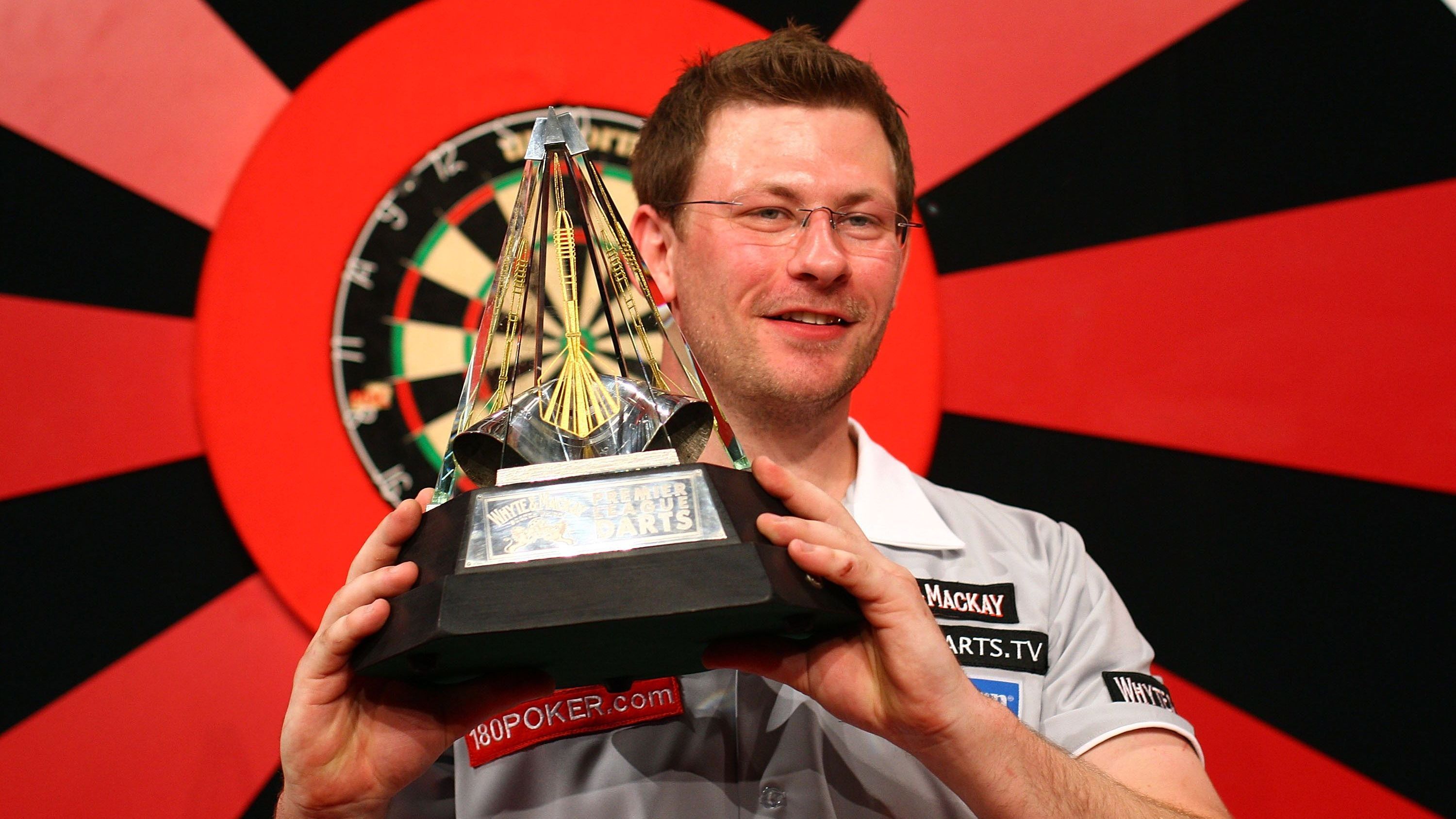 <strong>2009: James Wade<br></strong>Platzierung vor dem Final Four: 2.<br>Weitere Spieler im Final Four: Phil Taylor, Raymond van Barneveld, Mervyn King<br>Gegner im Finale: Mervyn King<br> Ergebnis im Finale: 13:8