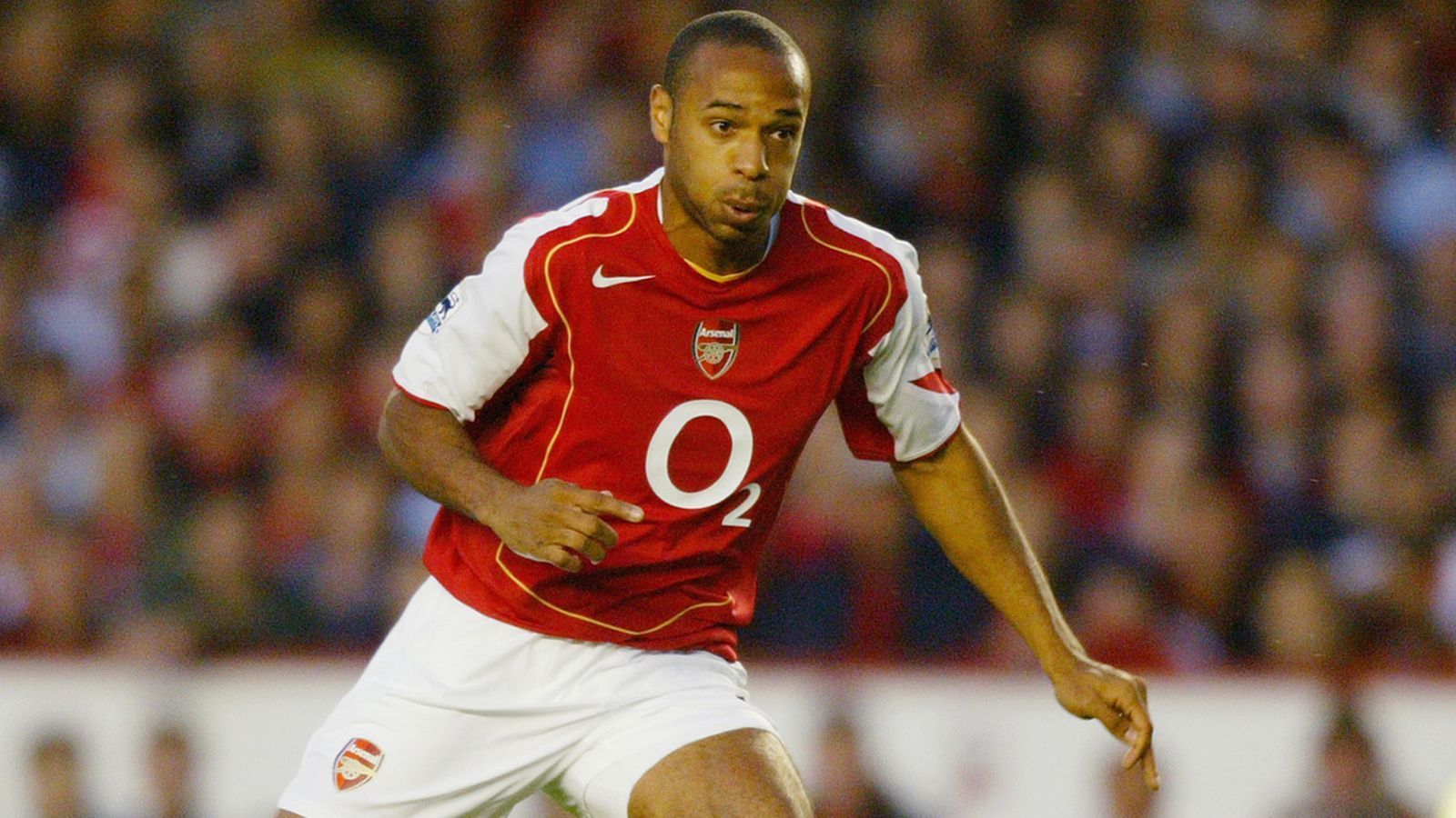 
                <strong>2004: Thierry Henry </strong><br>
                damaliger Verein: FC Arsenalaktueller Verein: KarriereendePosition: Stürmer
              