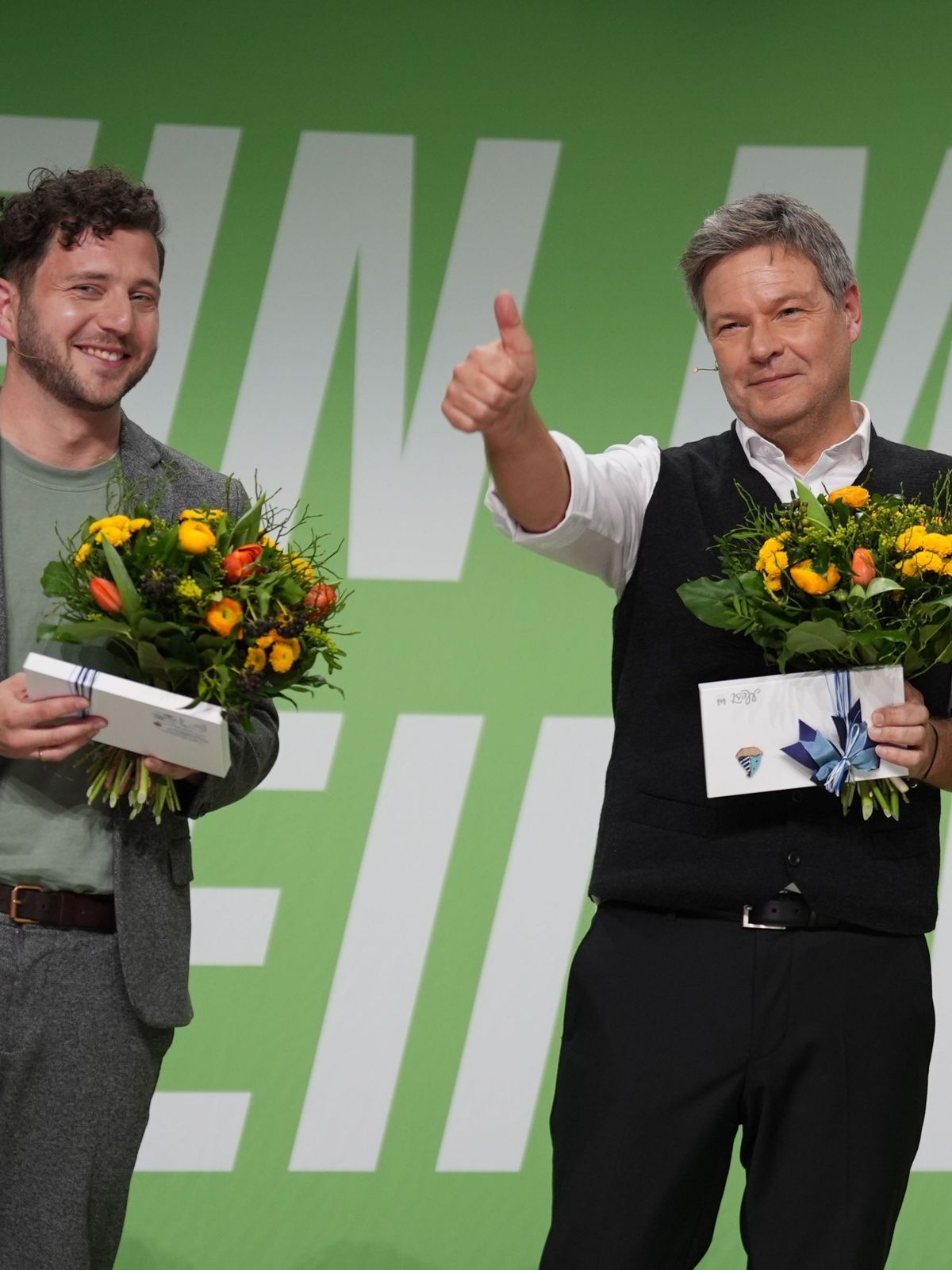 Grünen-Co-Chef Felix Banaszak fordert einen schärferen Klimaschutz von der kommenden Bundesregierung. 