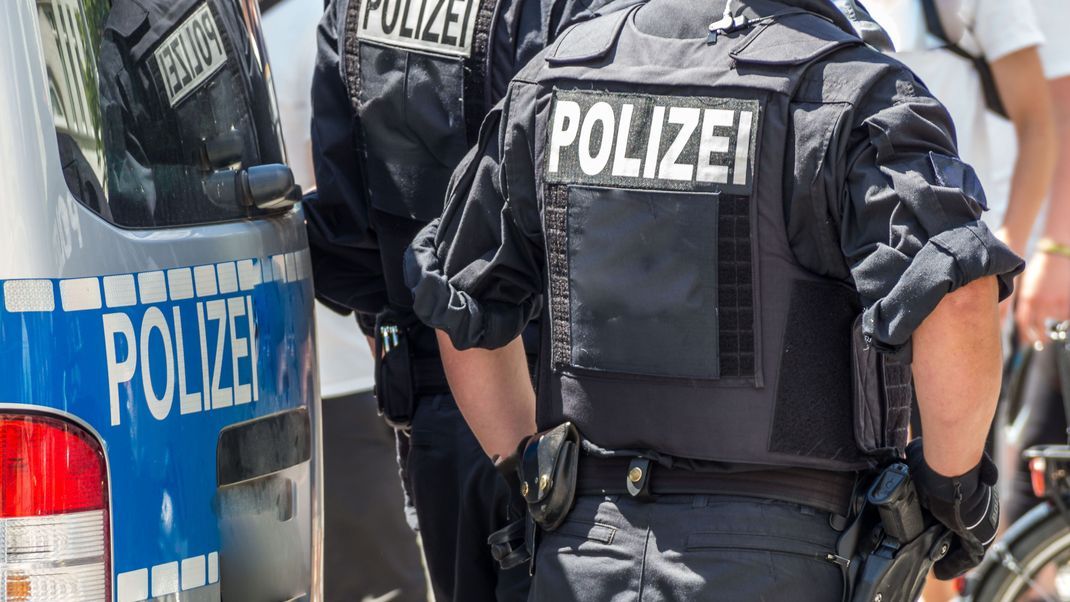 In mehreren Bundesländern führte die Polizei Razzien gegen sogenannte "Reichsbürger" durch. (Symbolbild)