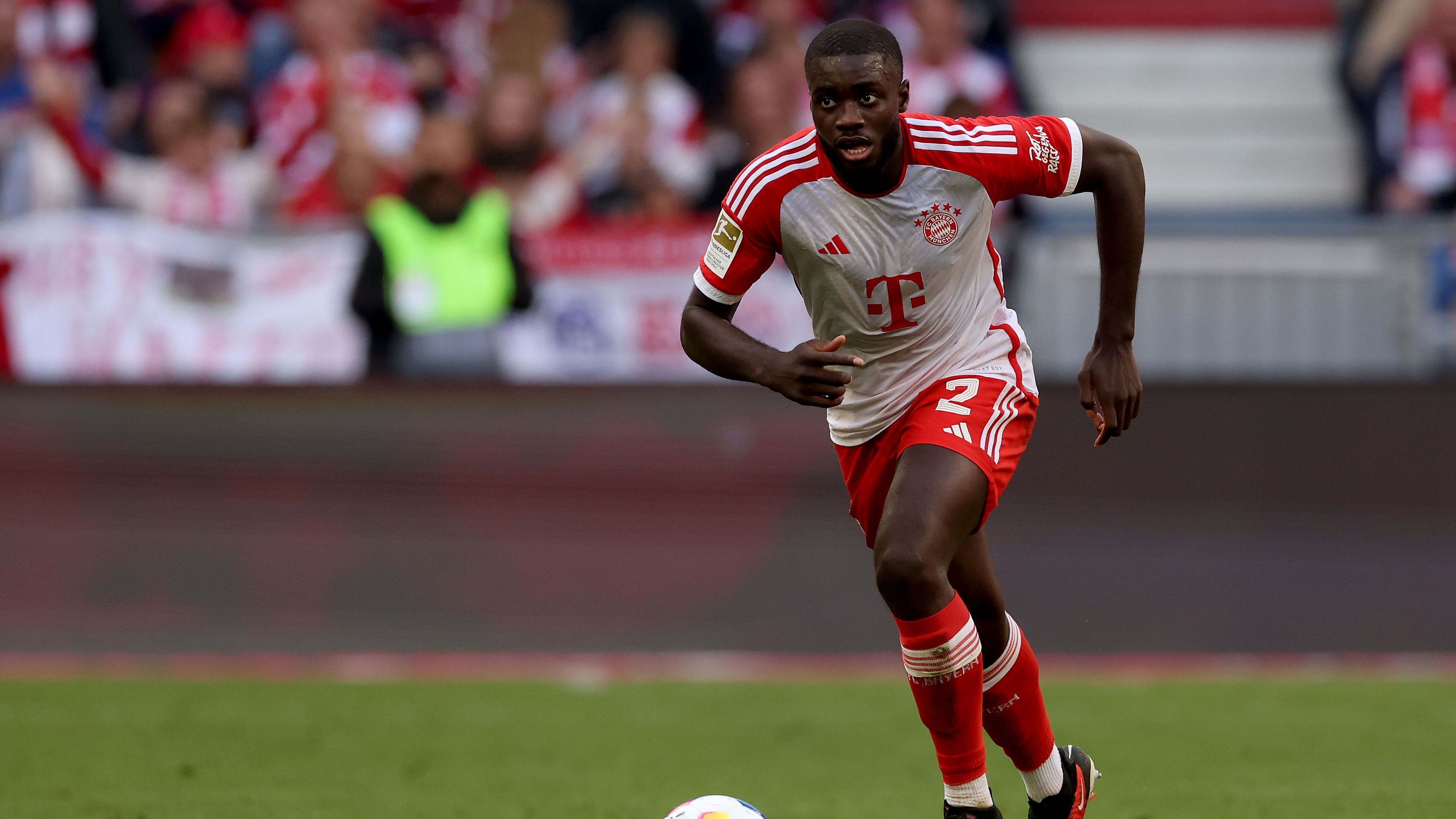 <strong>Dayot Upamecano</strong><br>Ohne Probleme gegen Höler, der meist von seinen Mitspielern alleingelassen wird. Muss seine Schnelligkeit daher nur selten ausspielen. Verliert zudem keinen einzigen Zweikampf. <strong>ran-Note: 2</strong>