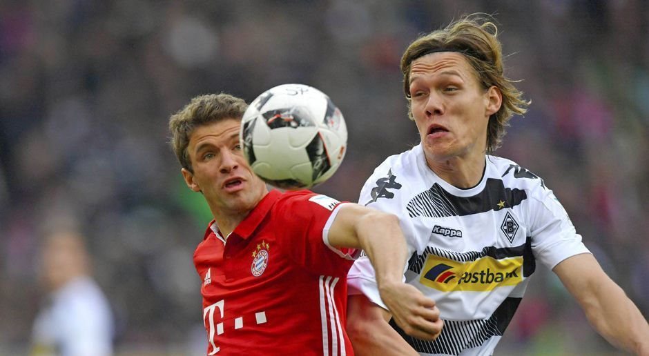 
                <strong>Jannik Vestergaard</strong><br>
                Das Stellungsspiel des Ex-Bremers erinnerte in einigen Situationen eher an Kreisliga. Zumeist verrichtete der er seinen Job aber unaufgeregt. Beste Szene: Sein Block bei einem Robben-Schuss. Die wenigen Offensivausflüge verpufften völlig. War bei Müllers 0:1 zu weit entfernt. ran-Note: 4
              