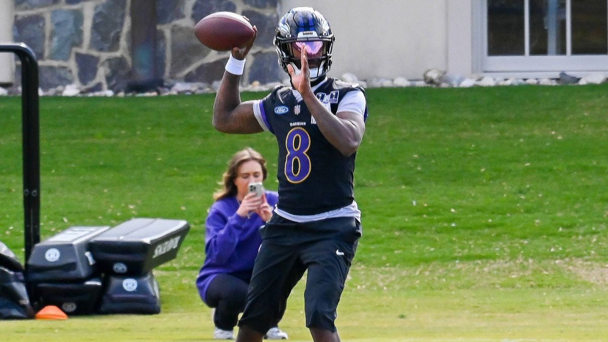 October 22, 2025: Baltimore Ravens quarterback Lamar Jackson returns to practice after missing several weeks with an injury. - ZUMAm67_ 20251022_zaf_m67_005 Copyright: xKevinxRichardsonx