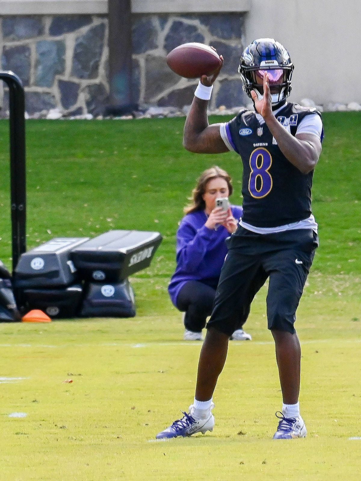 October 22, 2025: Baltimore Ravens quarterback Lamar Jackson returns to practice after missing several weeks with an injury. - ZUMAm67_ 20251022_zaf_m67_005 Copyright: xKevinxRichardsonx