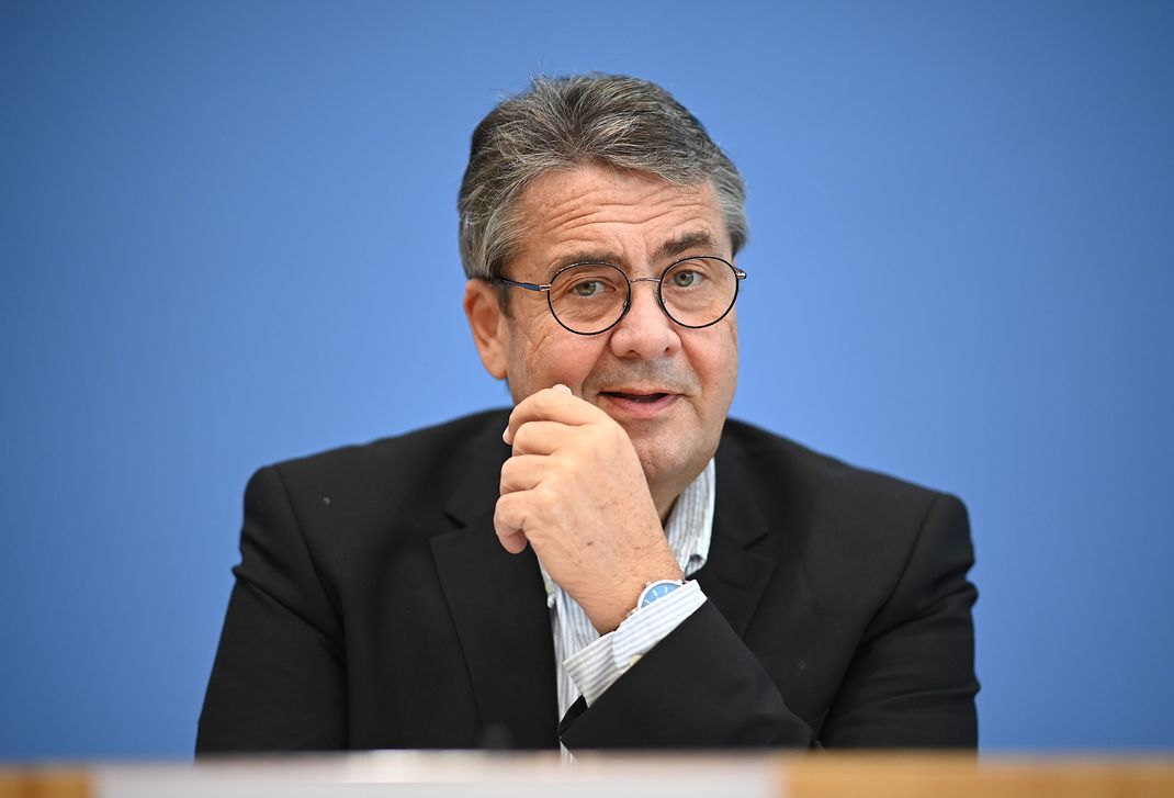 Sigmar Gabriel glaubt nicht an ein Ende der Ampel-Koalition. (Archivbild)