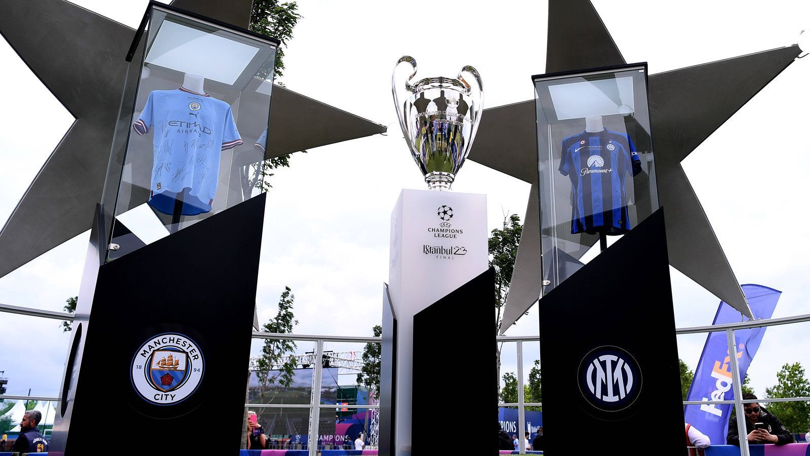 
                <strong>Die Schlüsselduelle zwischen Manchester City und Inter Mailand</strong><br>
                Im Champions-League-Finale (Samstag ab 21 Uhr im Liveticker auf ran.de) sind die Rollen klar verteilt. Manchester City ist der Favorit, Inter Mailand der Außenseiter. Das bedeutet allerdings nicht, dass der englische Meister den Sieg gegen den Tabellendritten der Serie A bereits sicher hat. Es gibt mehrere Schlüsselduelle, die das Spiel entscheiden könnten.
              