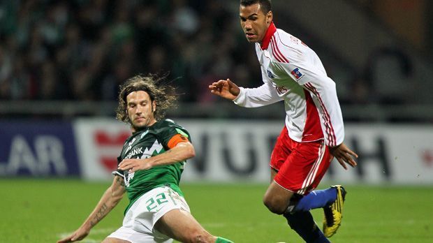 
                <strong>ANGRIFF: Eric Maxim Choupo-Moting (FC Schalke 04)</strong><br>
                Eric Maxim Choupo-Moting ist ebenfalls ein "Hamburger Jung". Ausgebildet in der HSV-Jugend brachte er es bei den Profis zwischen 2007 und 2011 aber nur auf zwei Treffer in 23 Spielen. Ging dann über Nürnberg und Mainz zum FC Schalke - wo er in seiner ersten Saison neun Tore in 31 Spielen erzielte.
              