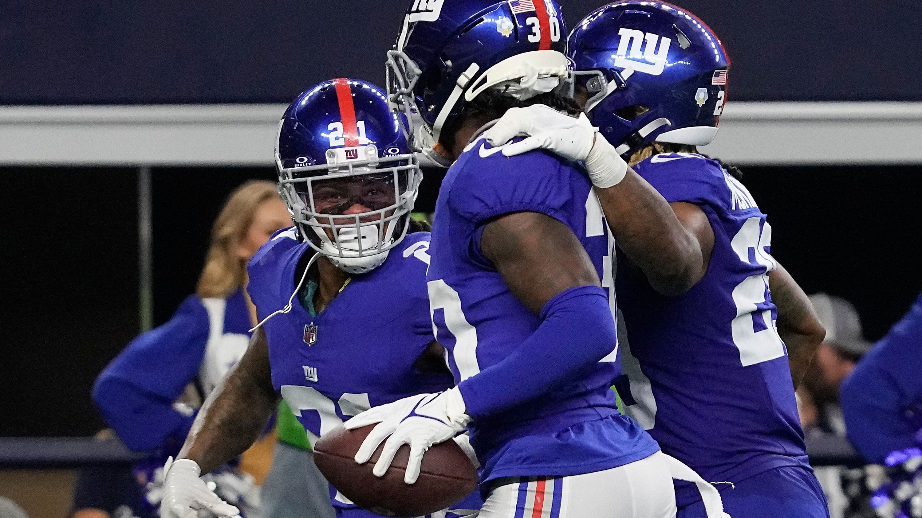 <strong>New York Giants<br></strong>Offense:<br>Passing Yards - 145,6&nbsp;pro Spiel<br>Rushing Yards -113,6&nbsp;pro Spiel<br>Overall Yards -259,2&nbsp;pro Spiel<br>Punkte - 11,8&nbsp;pro Spiel<br>Defense:<br>Passing Yards - 237,3&nbsp;pro Spiel<br>Rushing Yards - 131,2&nbsp;pro Spiel<br>Overall Yards - 368,5&nbsp;pro Spiel<br>Punkte - 26,6 pro Spiel