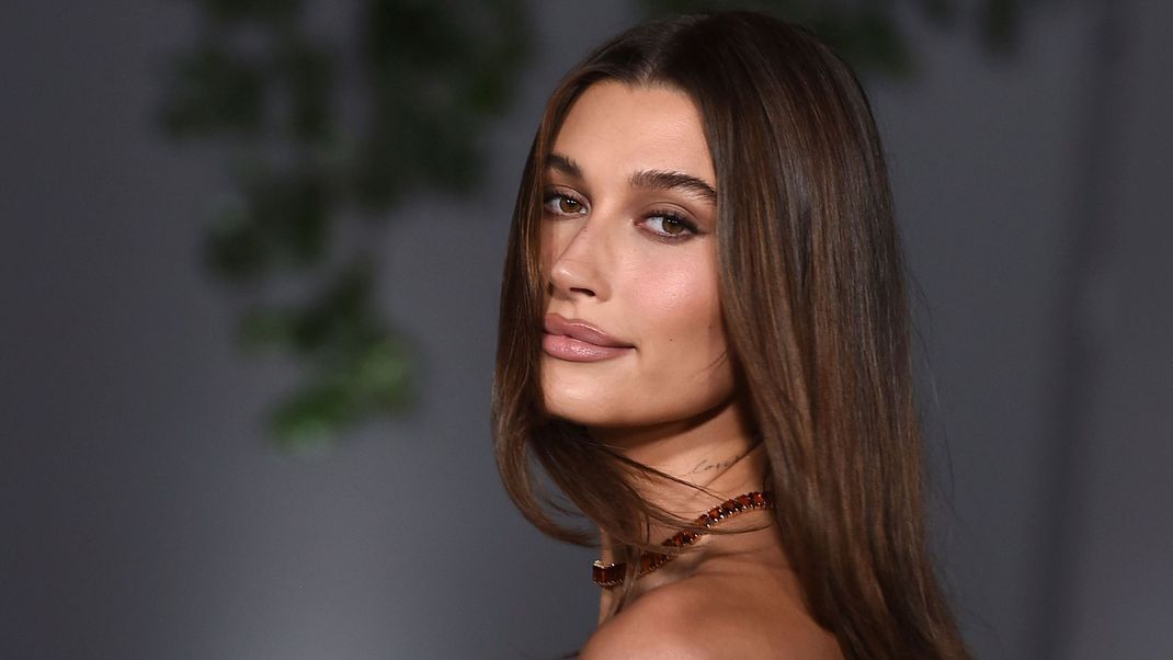 Hailey Bieber ist bekannt für ihre natürlichen Make-up-Looks.