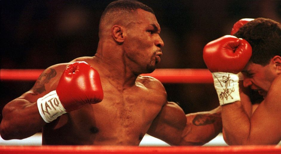 
                <strong>Platz 13: Mike Tyson</strong><br>
                Mike Tyson: 700 Millionen US-Dollar
              