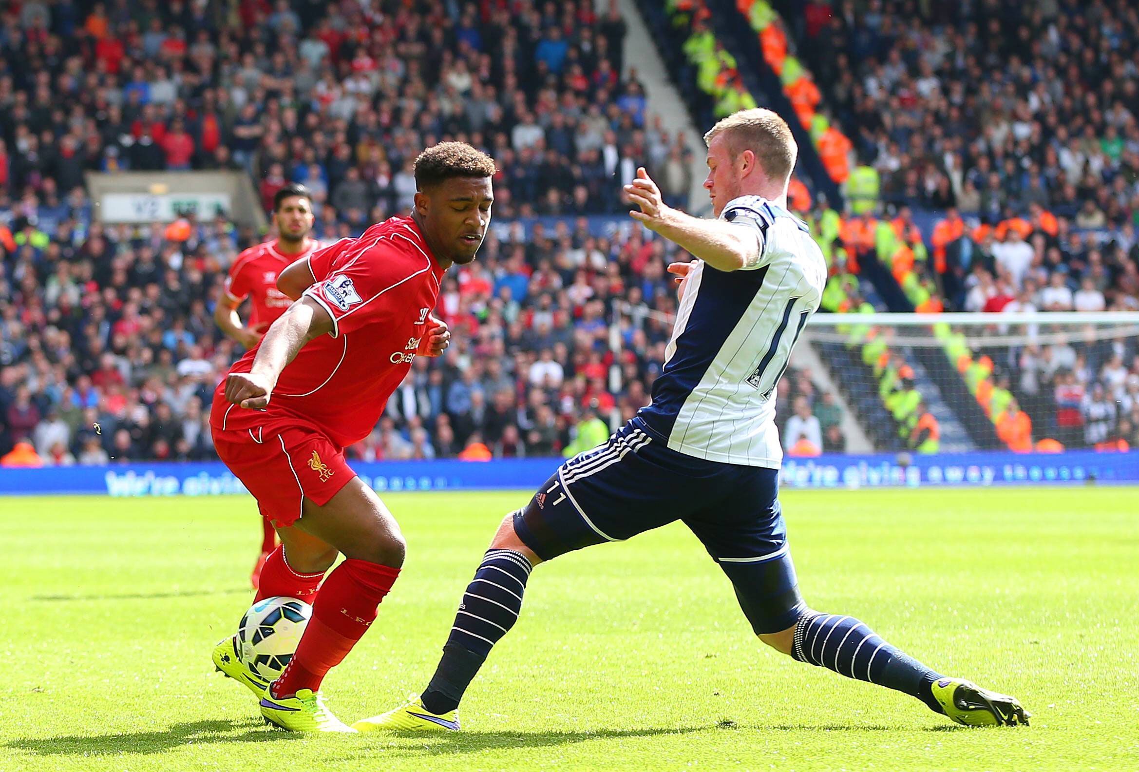 
                <strong>Jordon Ibe</strong><br>
                Zum Abschluss in die Premier League. Jordon Ibe (li.) ist ein pfeilschneller Außenspieler vom FC Liverpool. Nachdem Ibe bei Birmingham City und Derby County als Leihspieler der "Reds" überzeugen konnte, scheint der 19-Jährige nun auch im A-Team anzukommen.
              