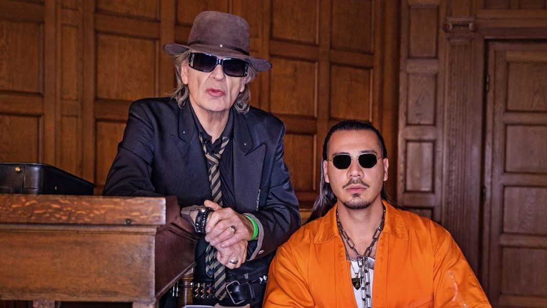 Udo Lindenberg und Apache 207 haben allen Grund zur Freude: Ihr Song "Komet" wurde zum YouTube-HIt des Jahres gekürt.