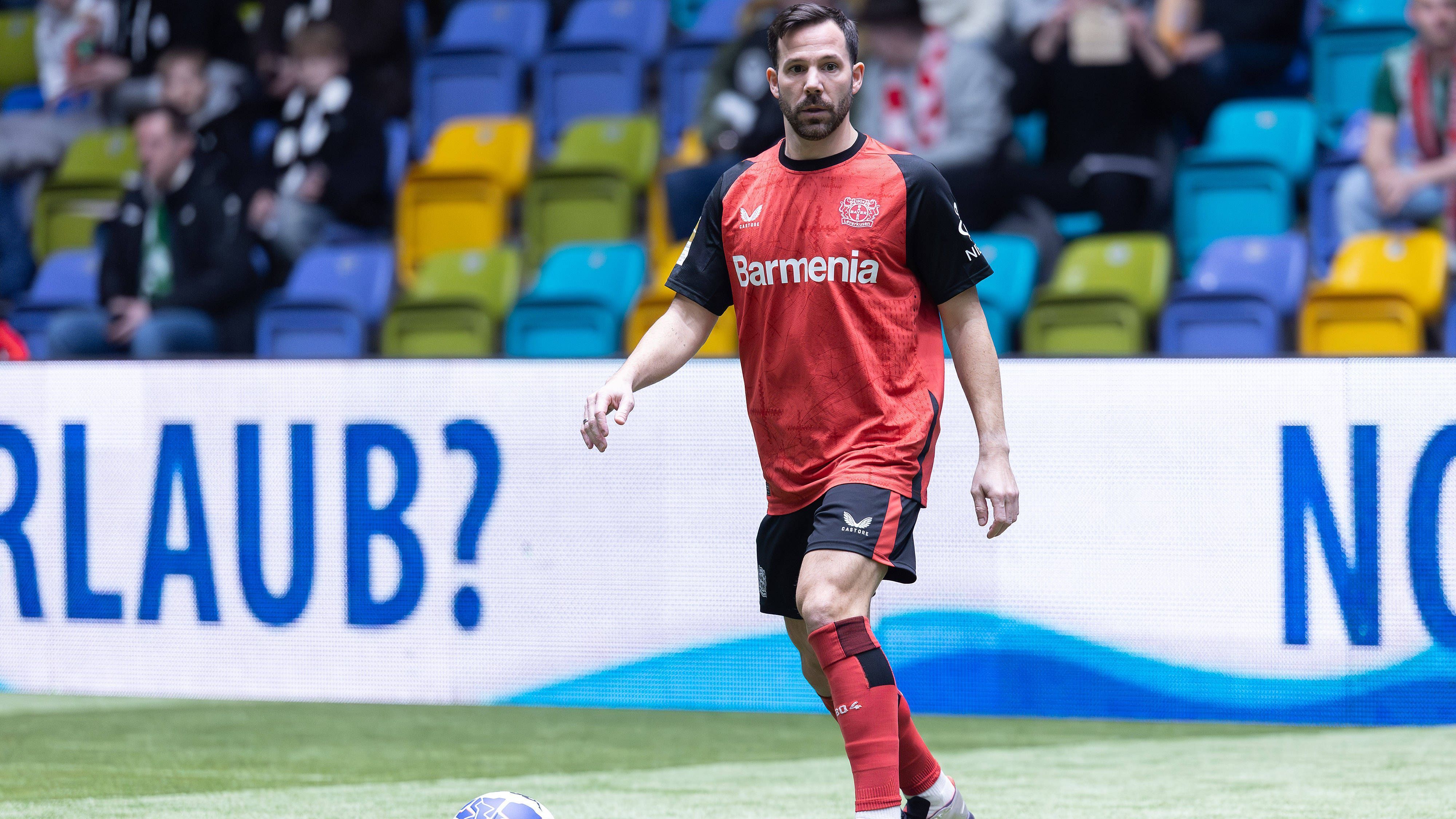 <strong>Gonzalo Castro (Roland Bürrig)</strong><br>Nach mehr als anderthalb Jahren im Profifußball startet Gonzalo Castro sehr weit unten seine zweite Karriere. Für den Leverkusener Amateurklub Roland Bürrig tritt der Ex-Nationalspieler in der Kreisliga B gegen das Leder. Mehr als zweieinhalb Jahre hatte er zuvor pausiert.