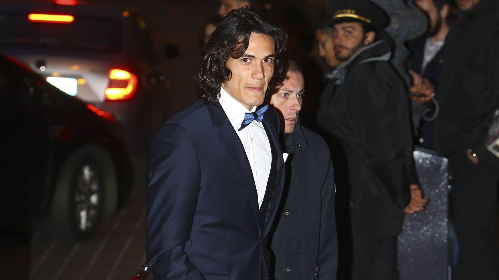 
                <strong>Kein Shisha-Konsum</strong><br>
                Das Rauchen von Wasserpfeifen müssen sich Edinson Cavani und seine Kollegen in Paris künftig wohl auch abgewöhnen - laut dem Verhaltenskodex ist das nämlich von nun an untersagt.
              