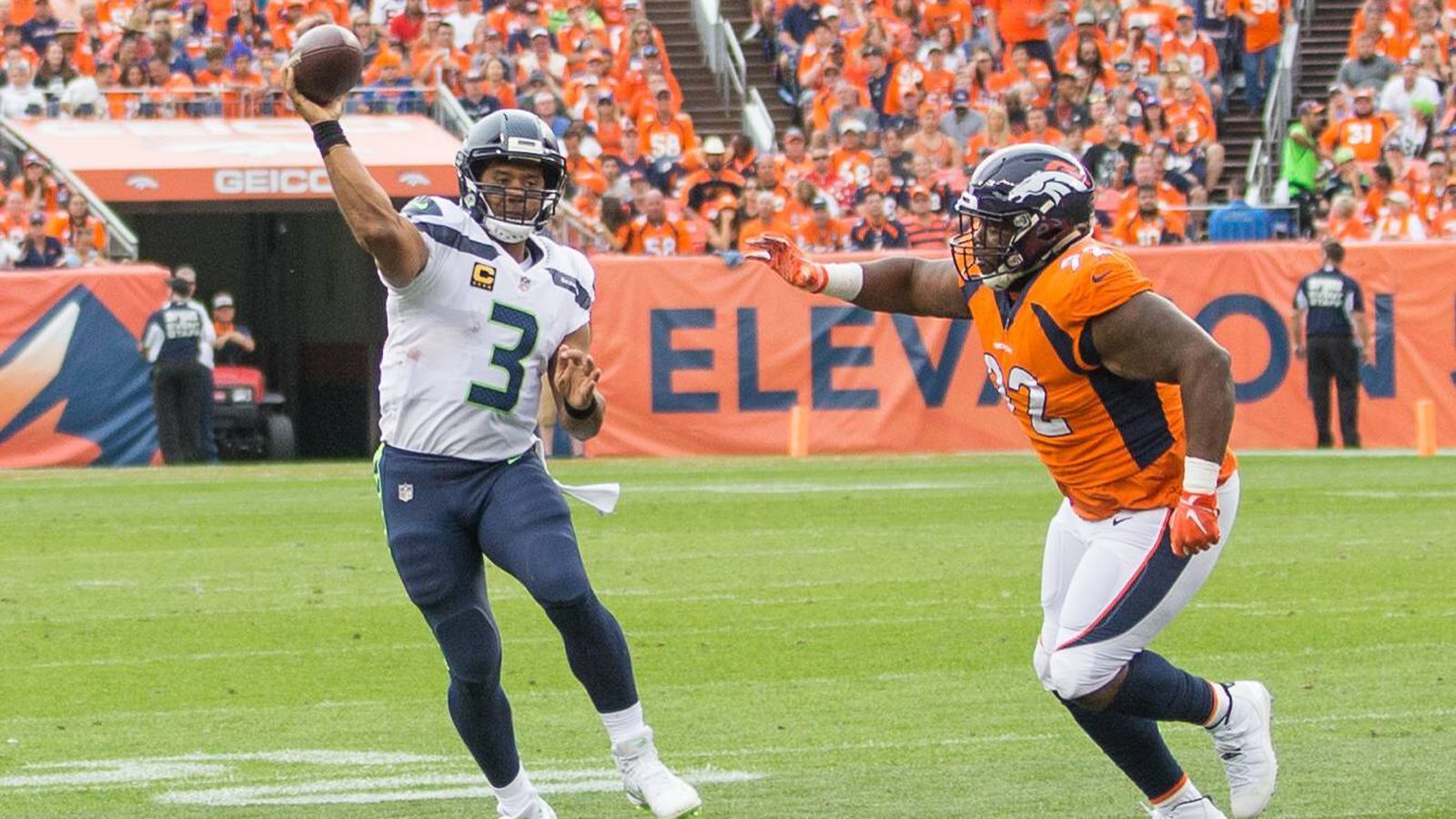 
                <strong>Week 1: Russell Wilson - Denver Broncos at Seattle Seahawks</strong><br>
                Als hätte Russell Wilson in der bockstarken AFC West nicht schon genug zu tun, so muss er in der kommenden Saison auch nach Seattle reisen. Sportlich wird es mit Sicherheit eine angenehmere Aufgabe, wie die Seahawks-Fans reagieren, wird sich dann noch zeigen. 
              