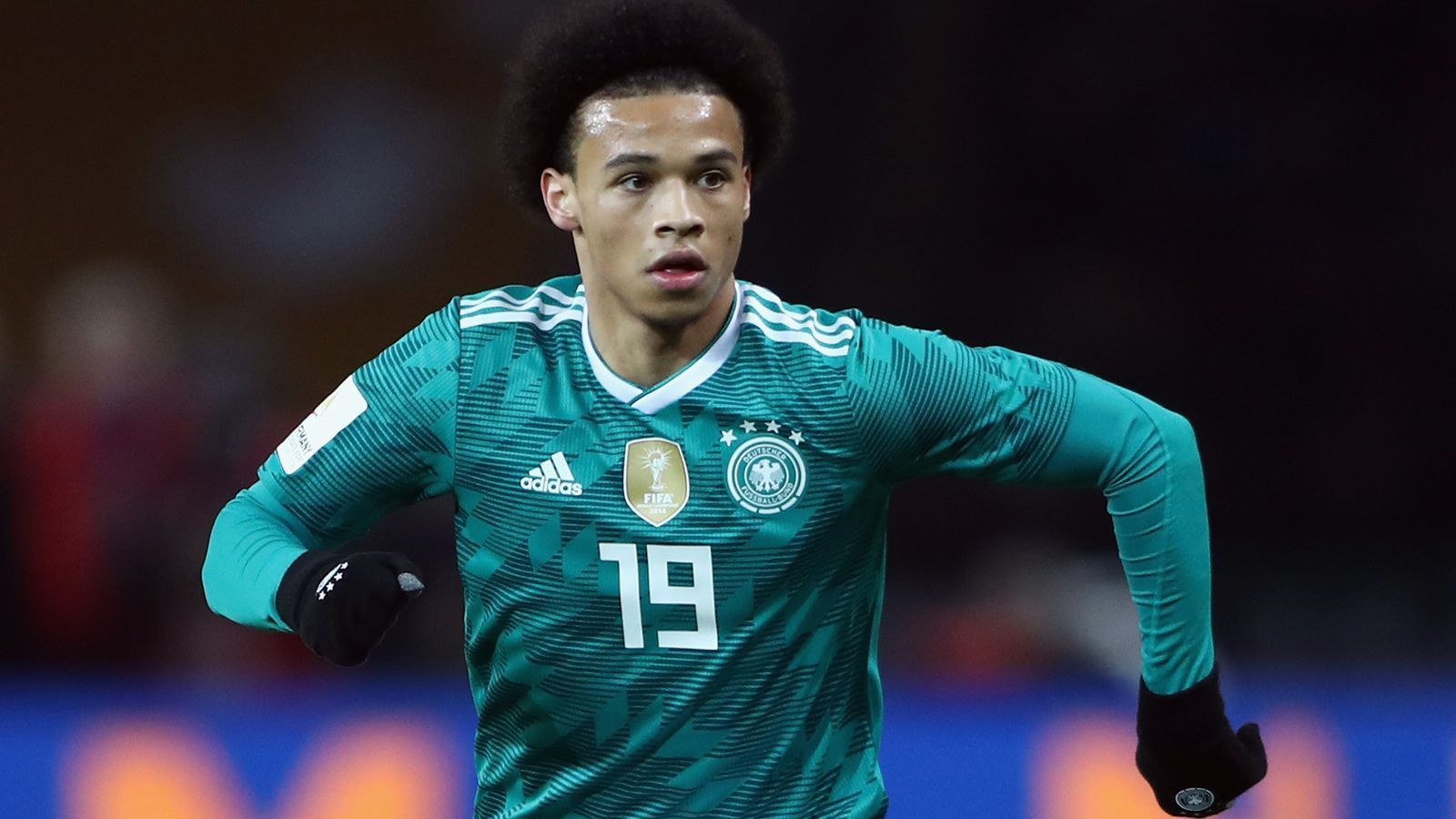 
                <strong>Platz 13: Leroy Sane (Deutschland)</strong><br>
                Platz 13: Leroy Sane (Deutschland) - Marktwert: 90 Millionen Euro
              