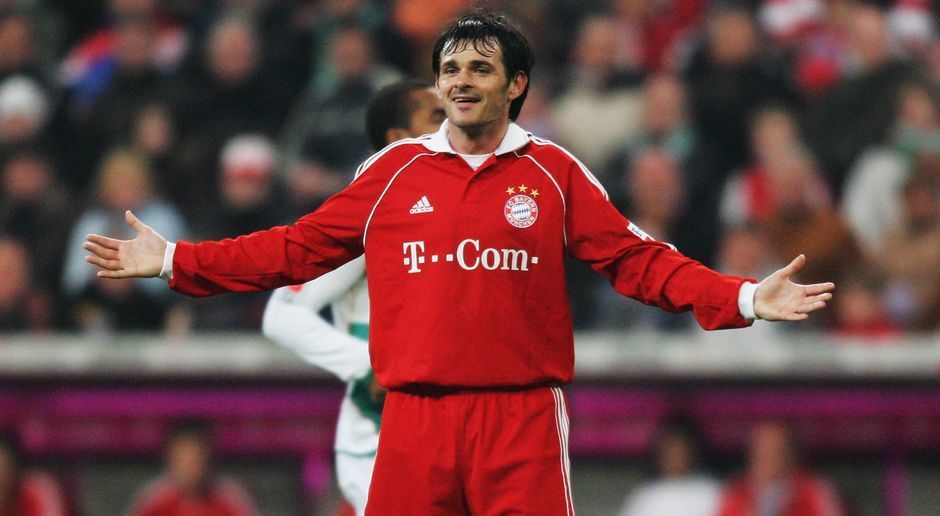 
                <strong>Rechter Außenverteidiger: Willy Sagnol (86)</strong><br>
                Rechter Außenverteidiger: Willy SagnolGesamt-Stärke: 86Verein: FC Bayern München
              
