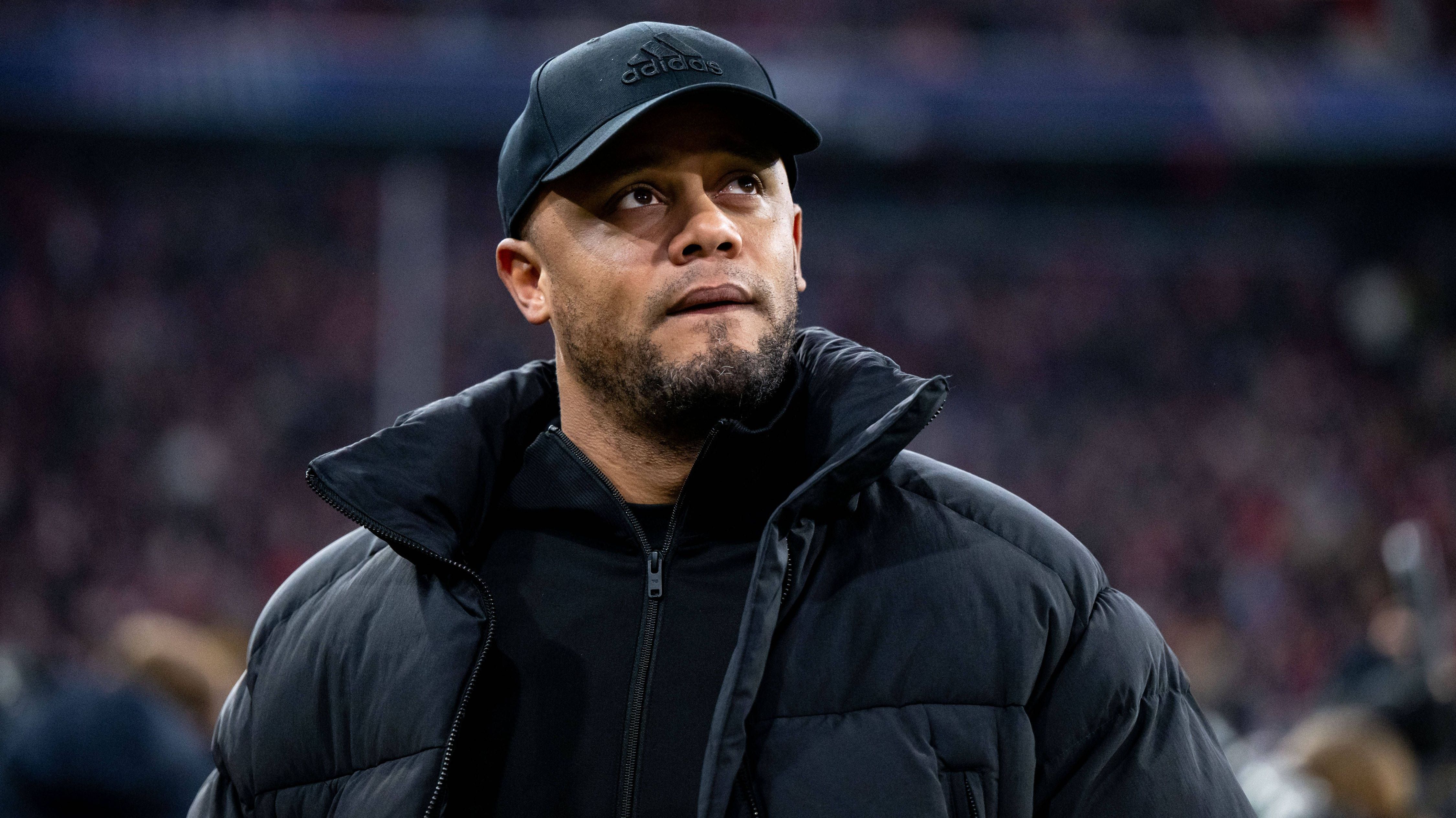 <strong>FC Bayern München: Vincent Kompany</strong><br>• <strong>Vertrag bis</strong>: 30.06.2027<br>• <strong>Beim Klub seit: </strong>1.7.2024