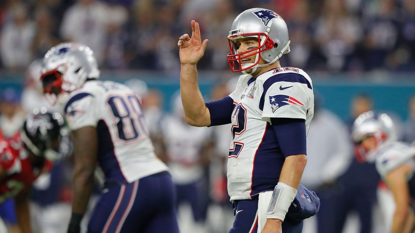 
                <strong>6. Rekord: Meiste Passversuche</strong><br>
                1. Tom Brady: 3922. Peyton Manning: 1553. John Elway: 152
              