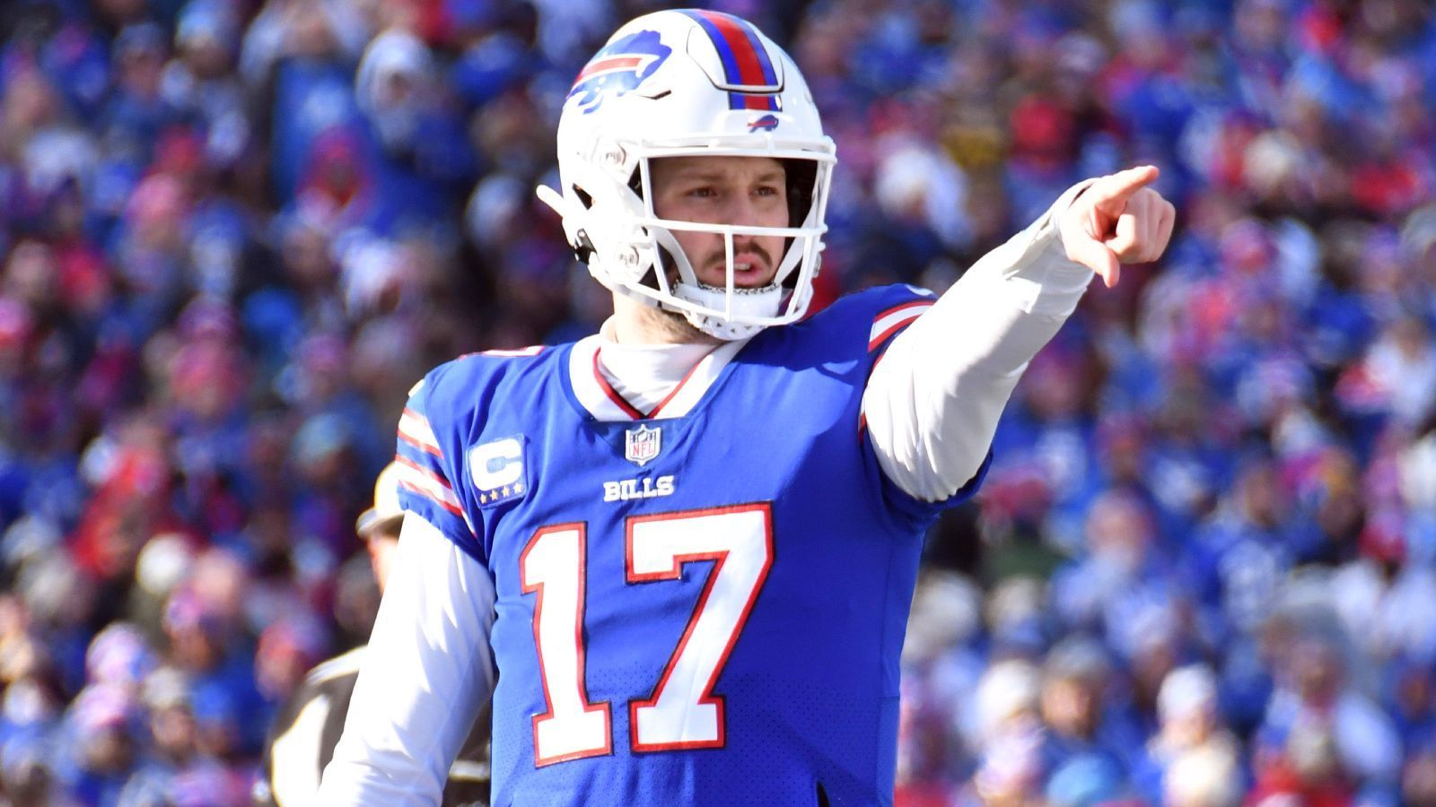 
                <strong>Verlierer: Die Super-Bowl-Hoffnungen der Buffalo Bills</strong><br>
                Die Buffalo Bills besiegten in der Wild Card Round die Miami Dolphins mit 34:31. Der Auftritt von Josh Allen und Co. war jedoch alles andere als überzeugend. Die Dolphins spielten mit ihrem dritten Quarterback sowie mehreren angeschlagenen Spielern, etliche Spieler fielen aus. Und hätten sich die Dolphins in einigen Situationen nicht selbst geschlagen, wer weiß, was hätte sein können. Die Stimmung in Buffalo ist aktuell trotz des Sieges ein wenig verkatert. Gegen die Cincinnati Bengals (Sonntag ab 20:45 Uhr live auf ProSieben und im Stream) wird so eine Leistung nicht reichen.
              