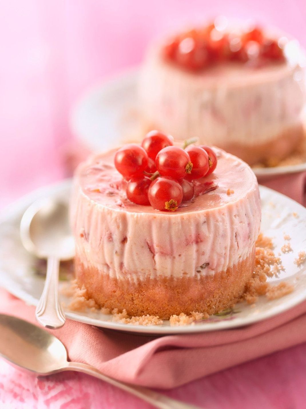 Johannisbeer-Käseküchlein ohne Backen: Rezept