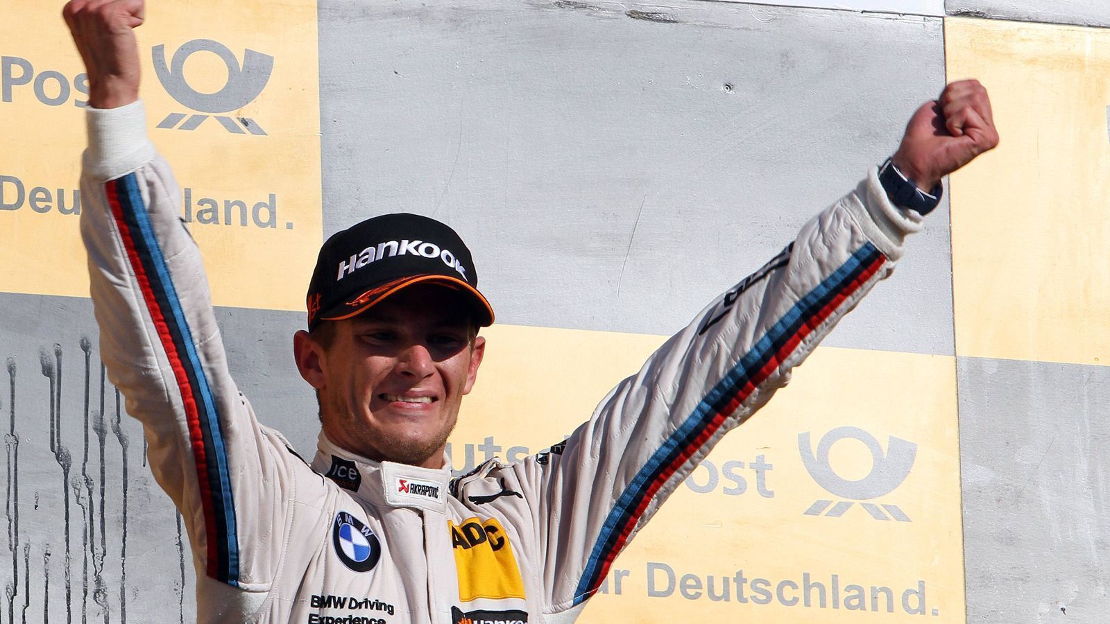 <strong>2014: Marco Wittmann</strong><br>
                Marco Wittmann fuhr in seinem zweiten DTM-Jahr ganz oben aufs Podest. Es war ein dominantes Jahr, Wittmann holte vier Siege, hatte am Ende 50 Punkte Vorsprung auf den Zweiten Mattias Ekström und sogar mehr als 100 auf den zweitbesten BMW-Fahrer Martin Tomczyk.
