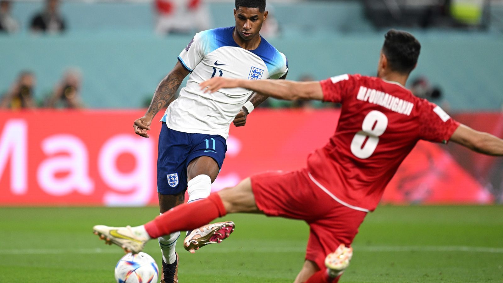 
                <strong>Marcus Rashford</strong><br>
                Kommt in der 70. Minute für Saka und braucht ganze 47 Sekunden für sein erstes Tor bei dieser WM. Nach Pass von Kane vernascht er seinen Gegenspieler und schiebt locker zum 5:1 ein. Auch danach ein ständiger Unruheherd vor dem gegnerischen Tor. ran-Note: 2
              