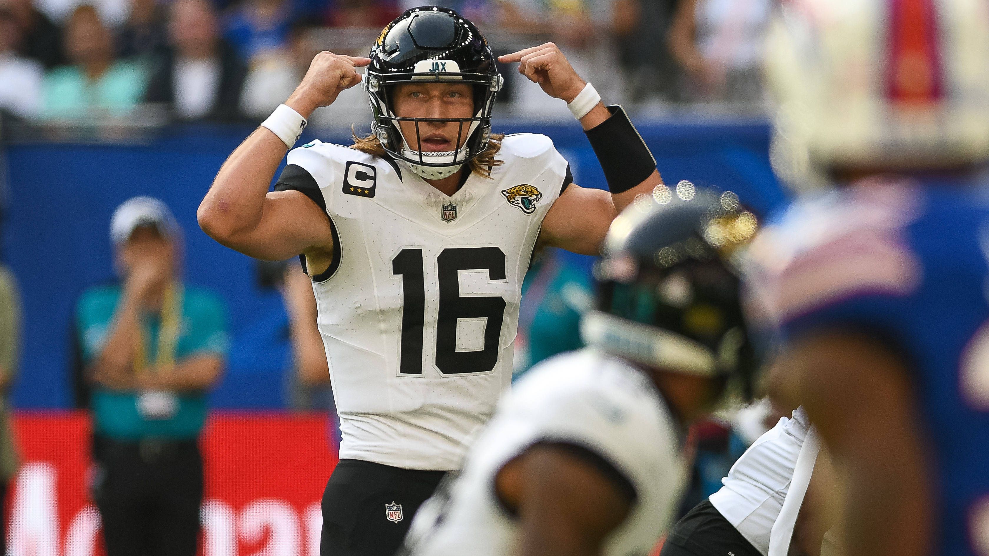 <strong>AFC South: Jacksonville Jaguars</strong><br>Bilanz nach Week 5 in 2023: 3-2 (1. Platz)<br>Bilanz nach Week 5 in 2022: 2-3 (3. Platz)<br>Trevor Lawrence zeigt in diesem Jahr in großen Teilen das, was er zum Ende der Vorsaison auf das Feld gebracht hat. Die "Jags" führen zurecht die Division an.