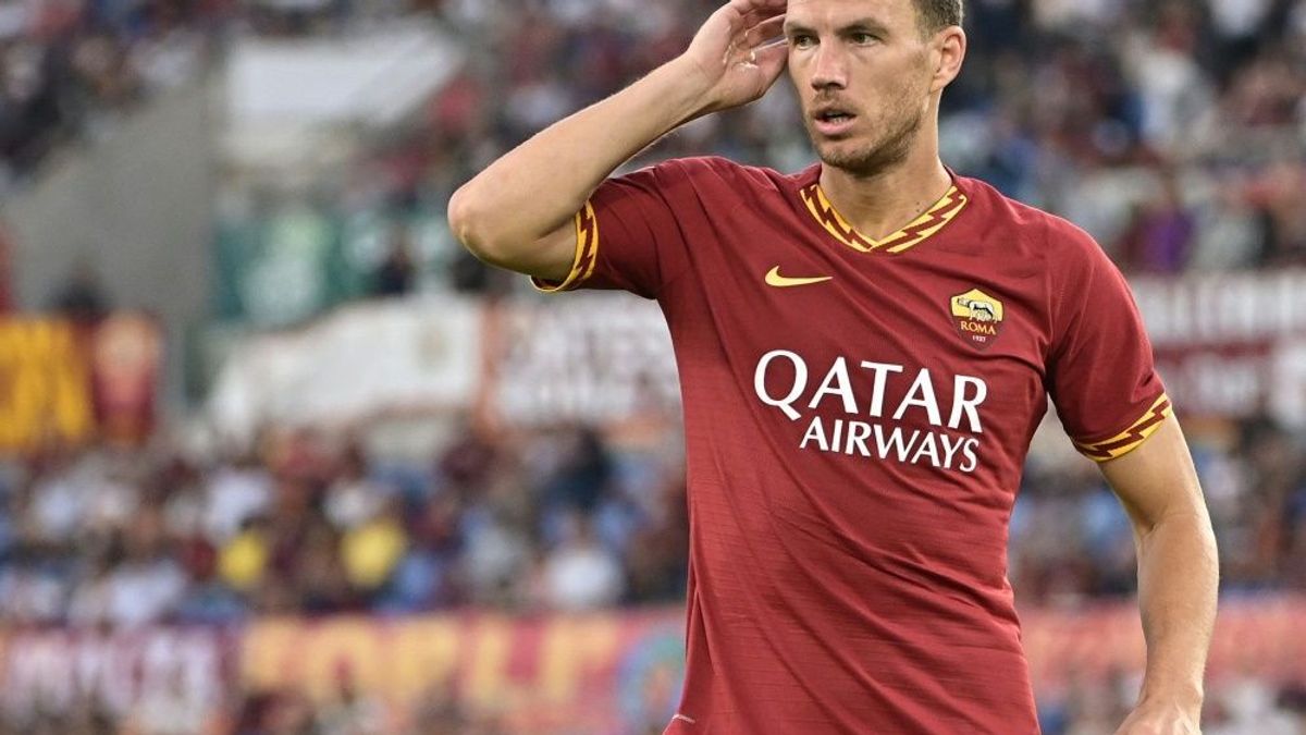Neben Nahrungsmitteln: Dzeko verschenkt Trikot an Tifosi