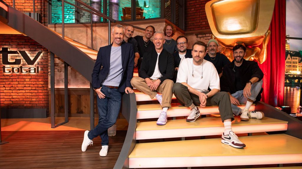 "TV total": Diese Musiker stecken hinter Klinke Supreme