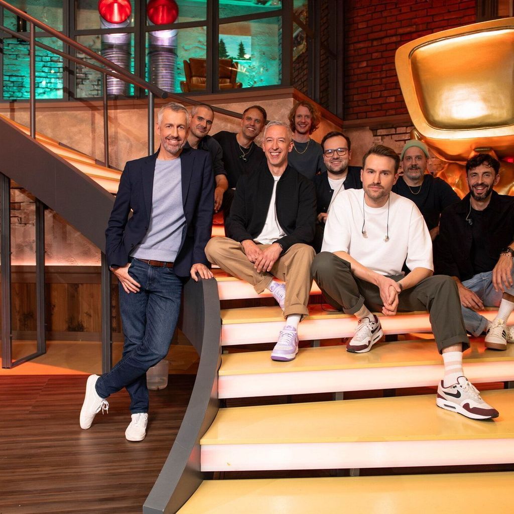 "TV total": Diese Musiker stecken hinter Klinke Supreme
