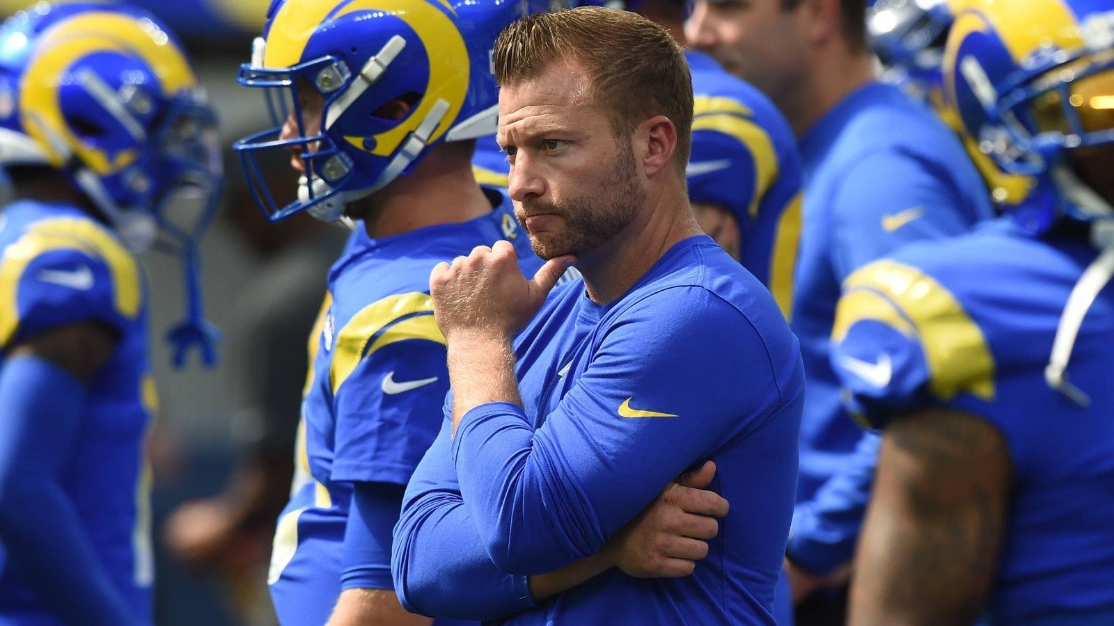 
                <strong>Sean McVay (Head Coach Los Angeles Rams)</strong><br>
                "Es ist wirklich eine unglückliche Situation, die sich mit den Raiders und Coach Gruden zugetragen hat. Es ist schade, dass so viele Menschen davon negativ betroffen sind. Meine Gedanken und Gebete sind bei all diesen Menschen, und ich möchte es wirklich nur dabei belassen."
              