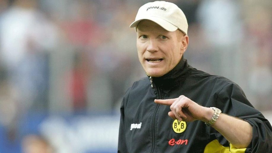 <strong></strong><strong>Platz 7. Matthias Sammer 1,72 Punkte pro Spiel</strong><br><strong>Amtszeit beim BVB:</strong> 01.07.2000 - 30.06.2004<br><strong>Spiele als BVB-Trainer:</strong> 185 Spiele (91 Siege, 45 Unentschieden, 49 Niederlagen)<br><strong>Erfolge mit dem BVB:</strong> 1x Deutscher Meister (2002)