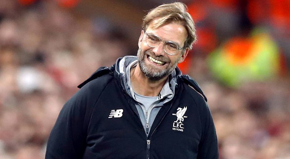 
                <strong>FC Liverpool</strong><br>
                Manchester United wäre nicht die einzige Option in der Premier League. Auch ein Wechsel zu Jürgen Klopp und dessen FC Liverpool wäre möglich. Die Premium-Lösung für das Tor hat Liverpool bislang nicht gefunden. Stammtorwart Simon Mignolet fehlt die Konstanz. Ex-Mainz-Torwart Loris Karius spielt für Liverpool in der Champions League, hat aber ebenfalls nicht ganz überzeugt. Eine Verpflichtung von Trapp würde die Mannschaft weiterbringen. Auch hier wäre ein Wechsel im Winter möglich. Trapp scheint nicht abgeneigt zu sein und sagte gegenüber Sport1 zum FC Liverpool: "Das ist ein unglaublicher Verein mit einer großen Tradition. Und selbstverständlich verfolge ich die Premier League. Die Reds wären nicht uninteressant, sie haben schon viele Titel gewonnen und Jürgen Klopp ist natürlich ein sehr guter Trainer."
              