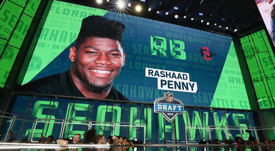 
                <strong>27. Rashaad Penny (Running Back, Seattle Seahawks) </strong><br>
                Vermutetes Gehalt: 10.849.375 US-Dollar, davon 5.970.454 US-Dollar Signing Bonus.
              