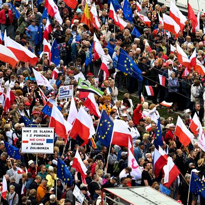 Warschaus Straßen während dem "Marsch der Million Herzen" am Sonntag, den 1. Oktober.