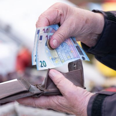 Die CSU will wehrfähigen Ukrainerin in Deutschland das Bürgergeld streichen. 