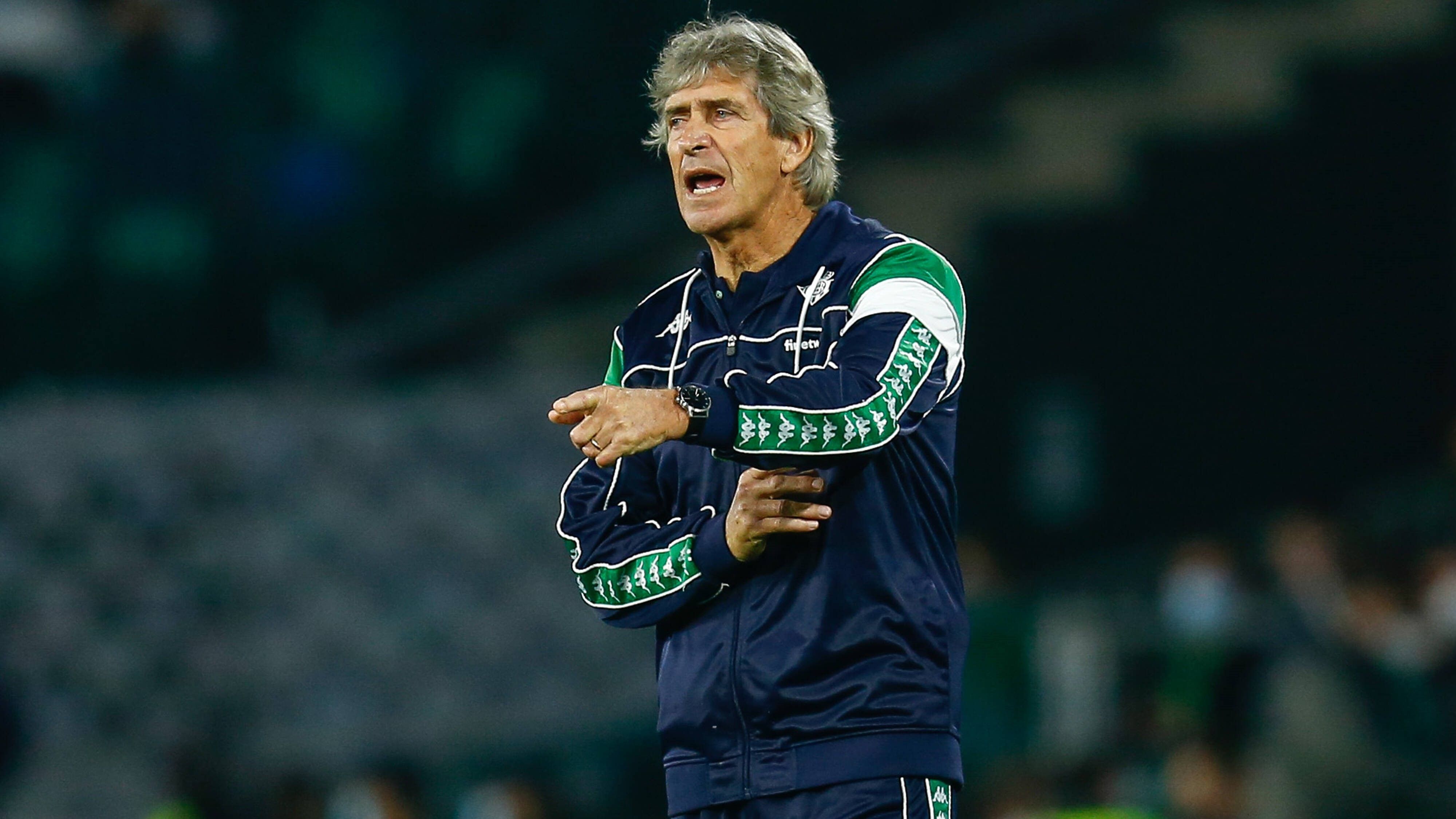 
                <strong>Manuel Pellegrini </strong><br>
                &#x2022; Geboren: 16.09.1953 -<br>&#x2022; Alter: 68 Jahre -<br>&#x2022; Aktueller Verein: Betis Sevilla (La Liga) -<br>&#x2022; Vertrag bis: 2025<br>
              