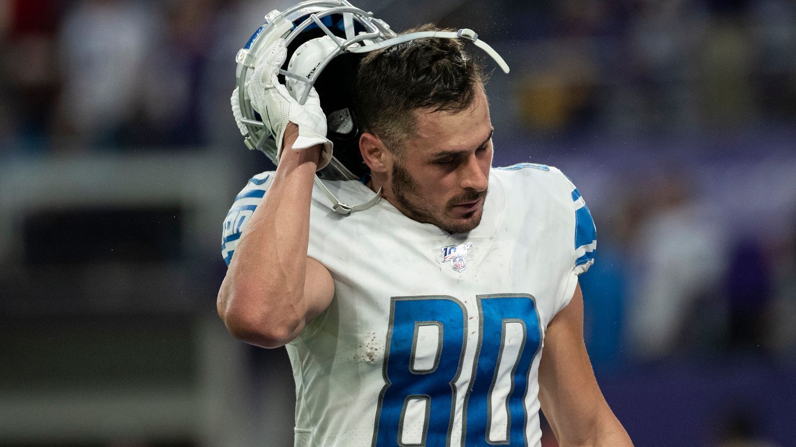
                <strong>Danny Amendola (Detroit Lions)</strong><br>
                Bei Danny Amendola sind 800 Receiving Yards die magische Marke, dann bekommt der Wide Receiver der Detroit Lions 250.000 Dollar. Dafür fehlen ihm noch 137 Yards.
              