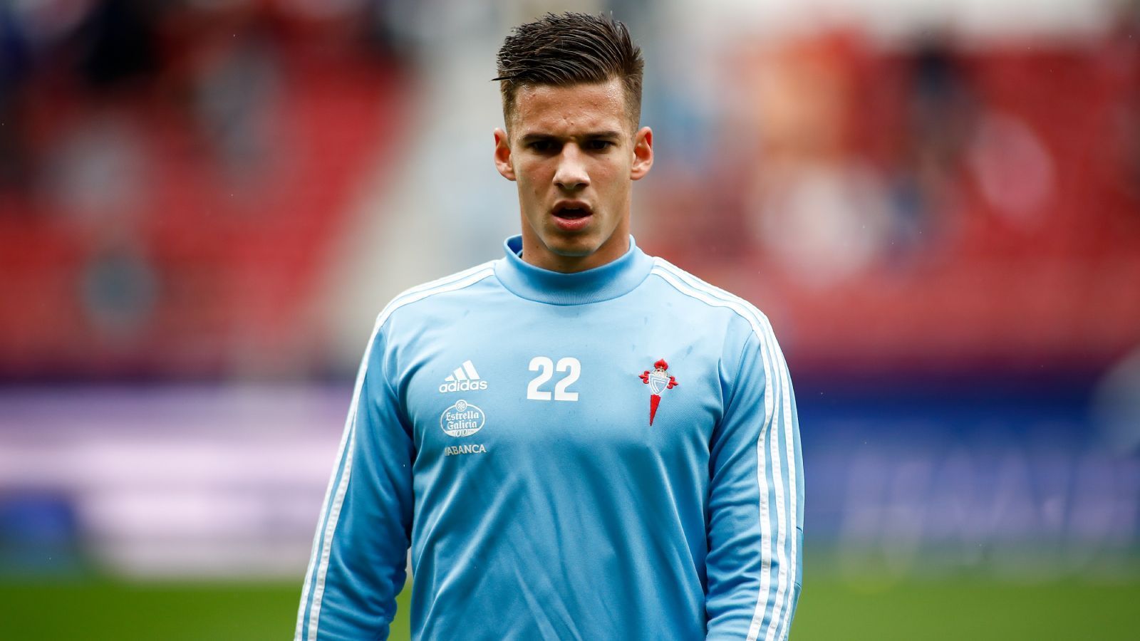 
                <strong>Platz 12 (geteilt): Santi Mina</strong><br>
                Santi Mina ist ein Kind aus der Jugend von Celta Vigo. Mit 17 Jahren gab der Spanier sein Debüt in der ersten Mannschaft von Celta, nach zwei Spielzeiten schloss er sich dem FC Valencia an. Nach der Erfüllung seines Vierjahresvertrags bei den Fledermäusen ging er 2019 mit dem Wert von 30 Millionen Euro ablösefrei zurück zu seinem Jugendklub.
              