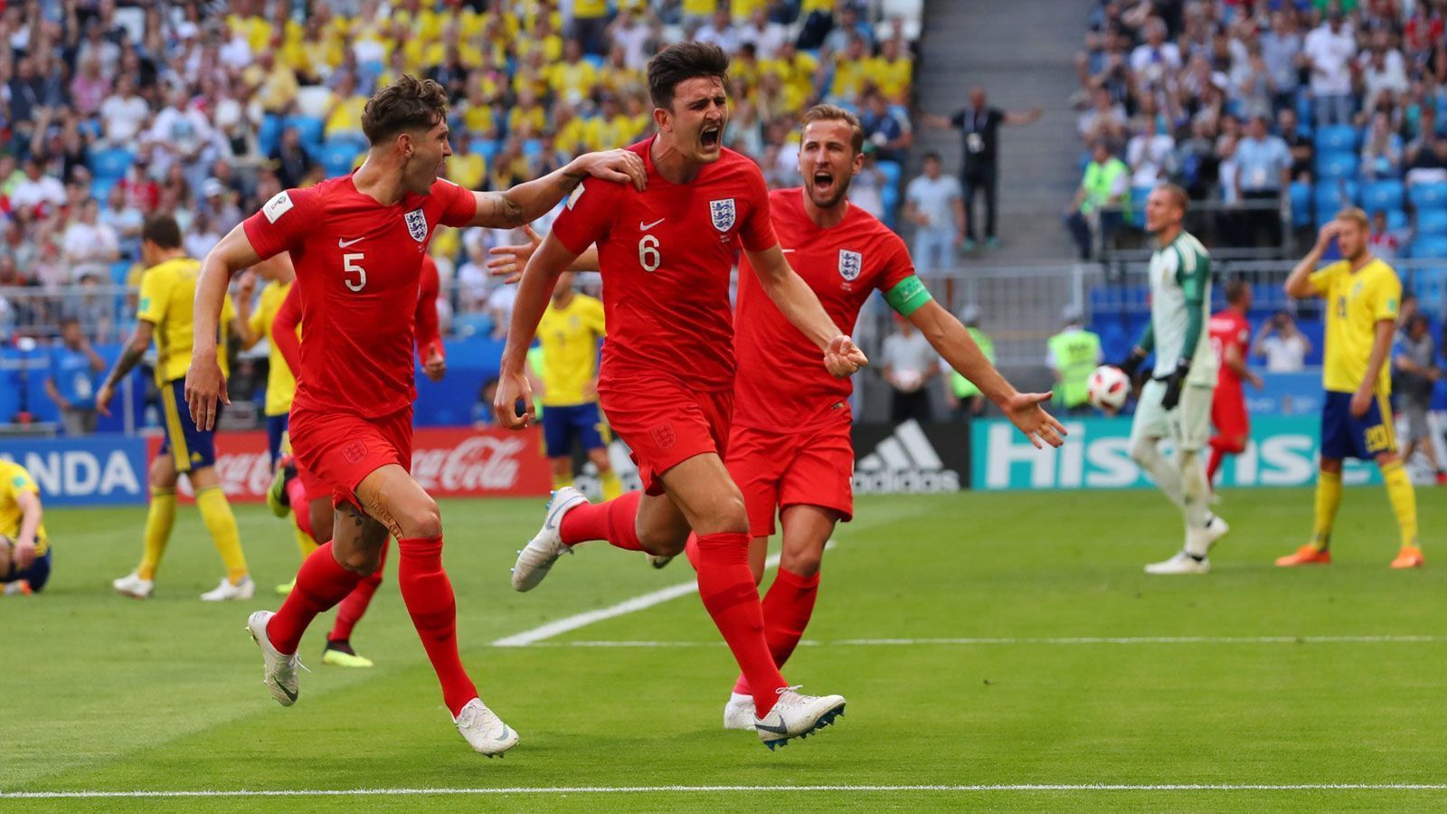
                <strong>England stellt den eigenen Torrekord ein</strong><br>
                Erst zum zweiten Mal schoss England bei einer WM elf Tore, zuvor gab es das nur beim WM-Triumph 1966. John Stones, Harry Maguire und Harry Kane feiern einen Treffer.
              