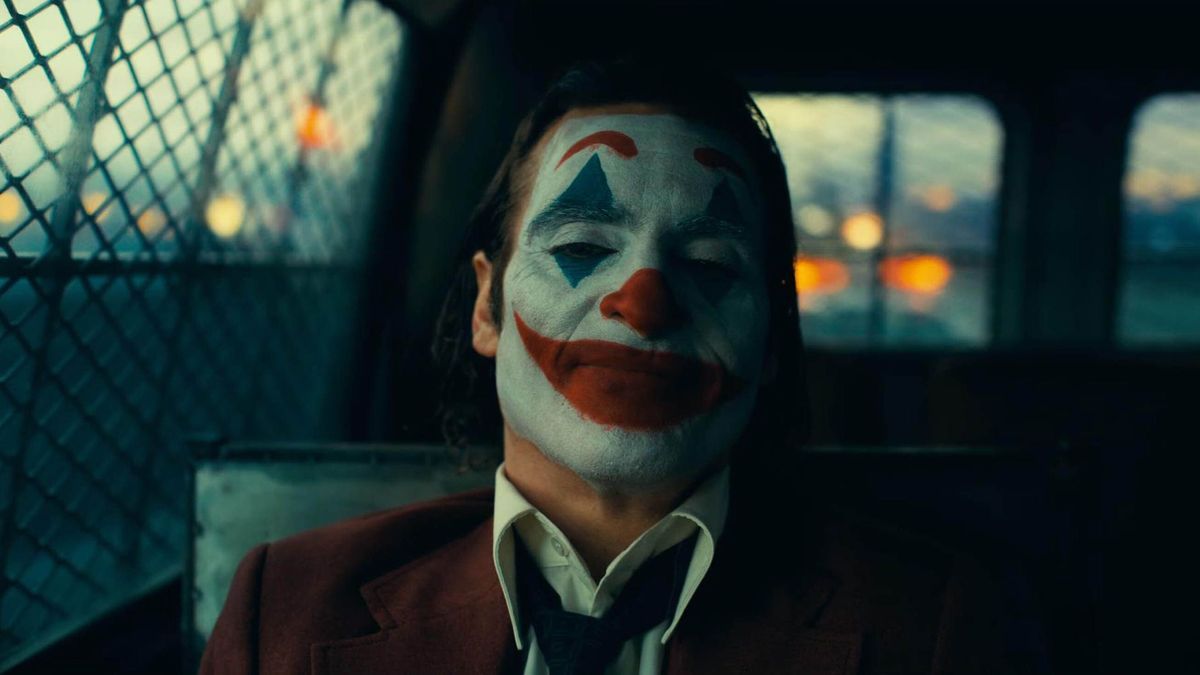 Joaquin Phoenix tritt in "Joker 2" aka. "Joker: Folie À Deux" erneut als Arthur Fleck auf.