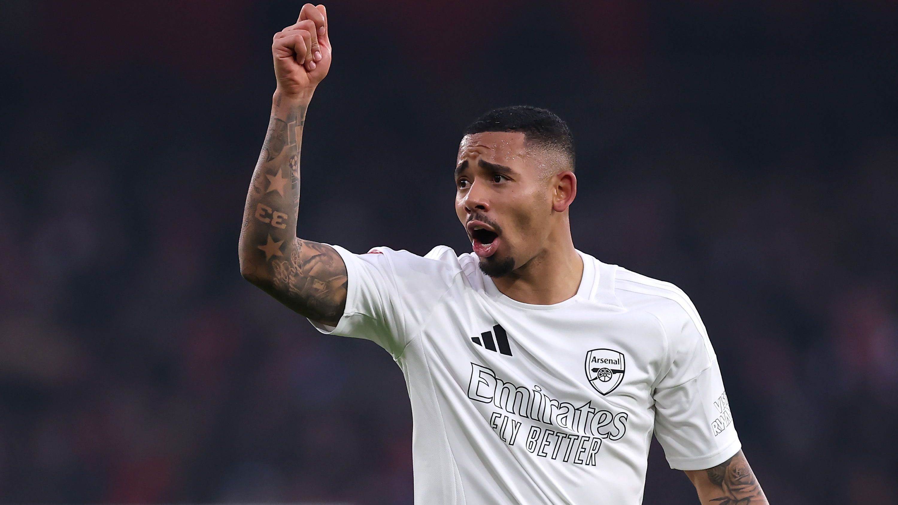 <strong>Gabriel Jesus (FC Arsenal)</strong><br>Laut "Football Insider" ist Arsenal-Trainer Mikel Arteta bereit, Stürmer Gabriel Jesus im Januar abzugeben. Der brasilianische Nationalspieler fällt nach einem Kreuzbandriss voraussichtlich bis Dezember aus, wodurch ein Wechsel im Sommer scheiterte. Nach der Verpflichtung von Viktor Gyökeres für 63,5 Millionen Euro sind die Gunners nun jedoch offen für Angebote, sollten diese im neuen Jahr eintreffen.