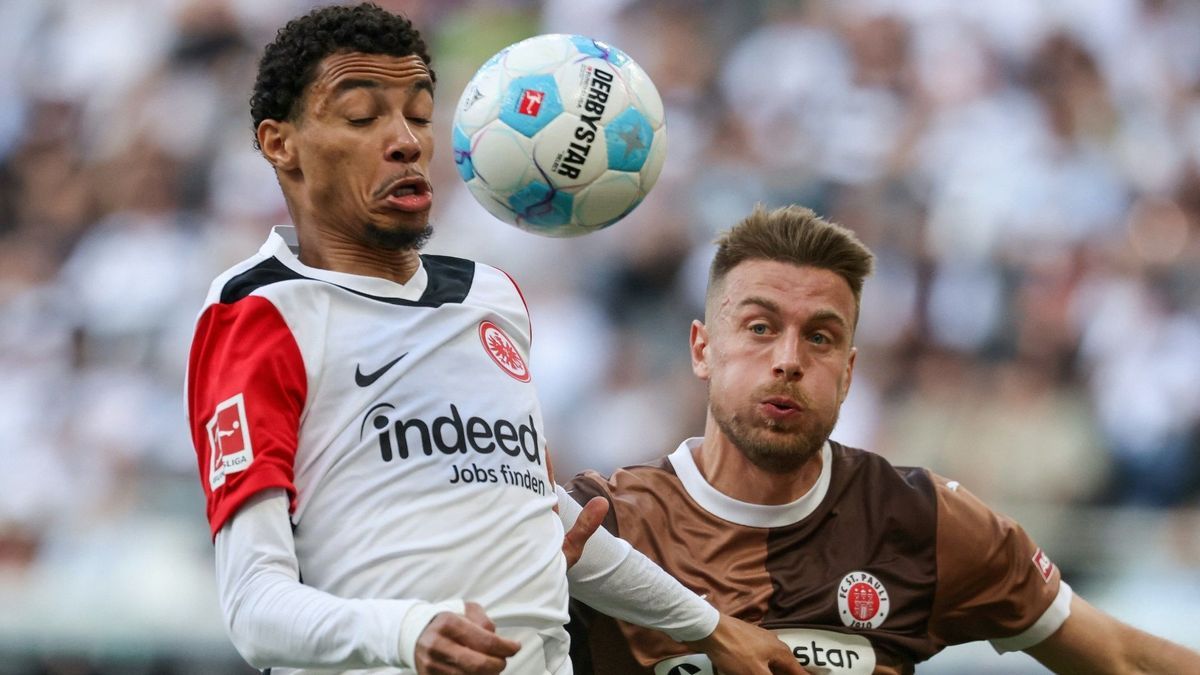 Frankfurt und St. Pauli liefern sich ein munteres Duell