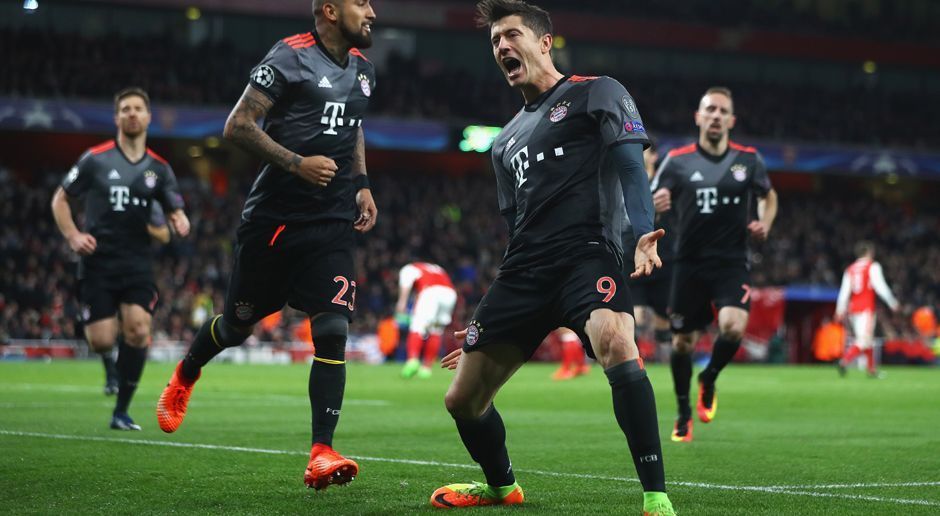 
                <strong>Angriff: Robert Lewandowski</strong><br>
                FC Bayern München
              