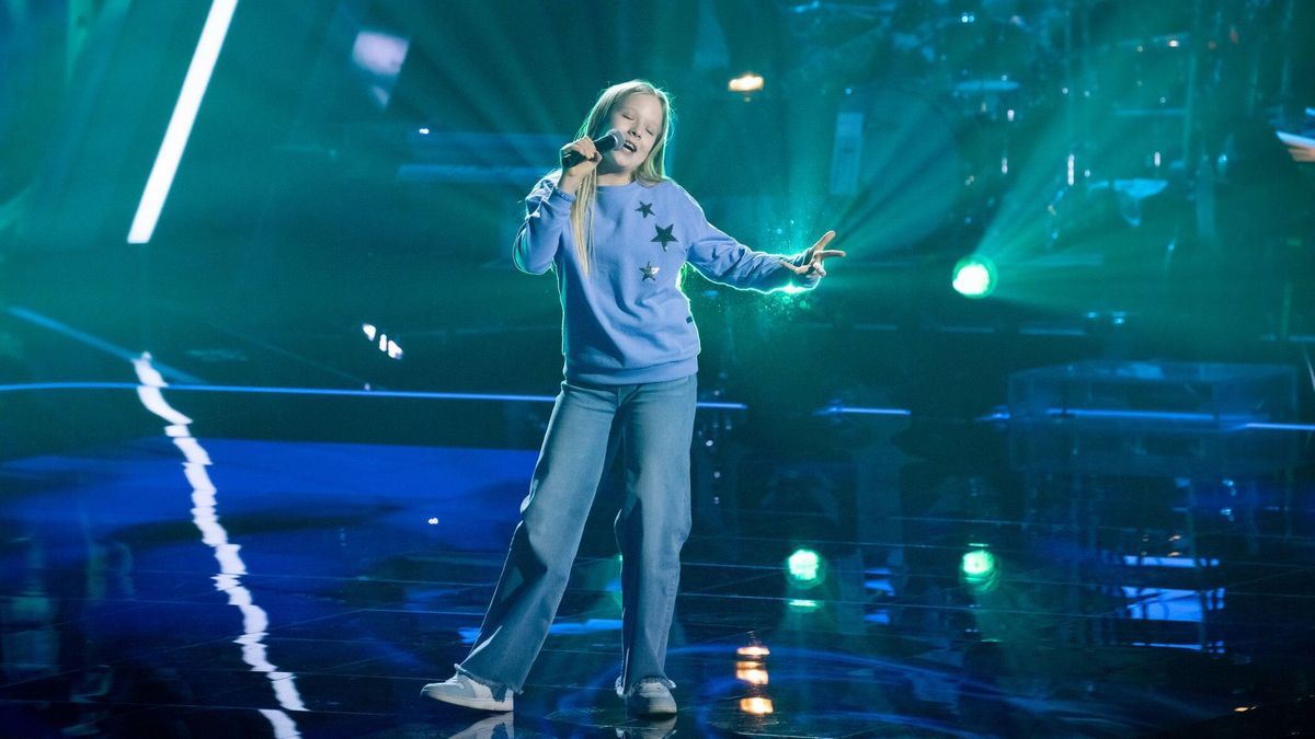 Anna sing "Arme Seelen in Not" aus dem Disneyfilm "Arielle" bei "The Voice Kids" 2024.